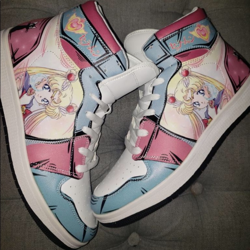 🌙💫BRAND NEW SAILOR MOON HIGHTOP SNEAKERS 🌙💫